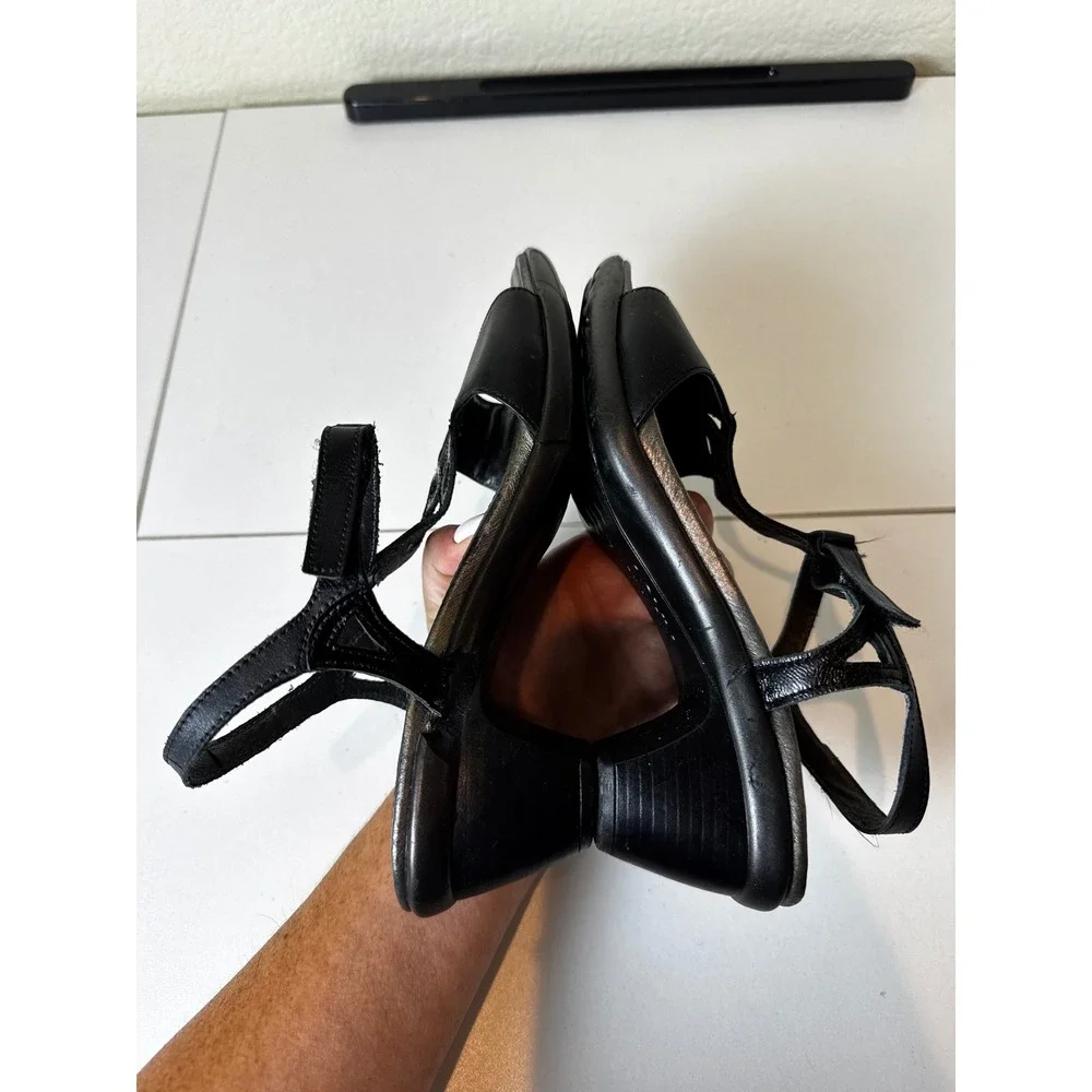 Naot Sandals Size 37 6.5 7 Leather T-Strap Wedge Comfort Gorpcore Minimalist